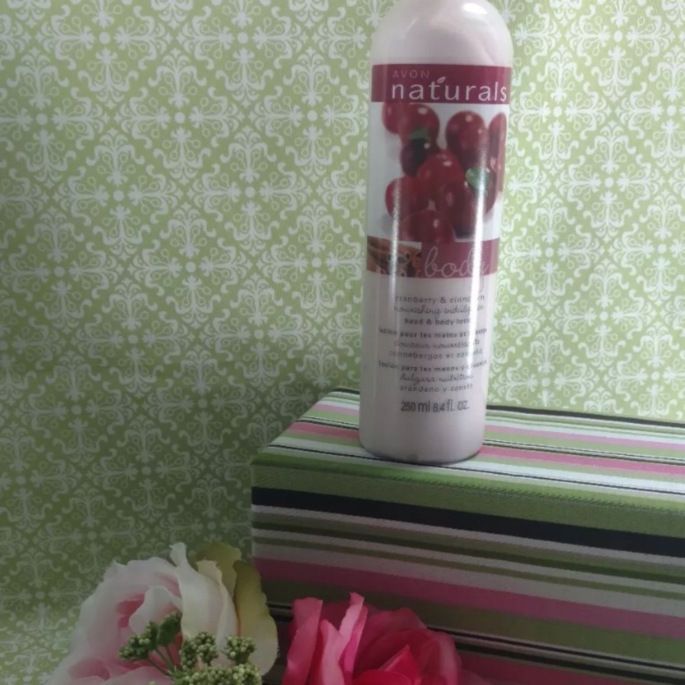 Natural hand and body lotion